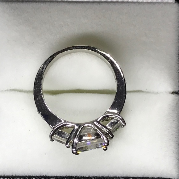 Charming Charlie faux diamond ring Size 6 - Picture 3 of 6